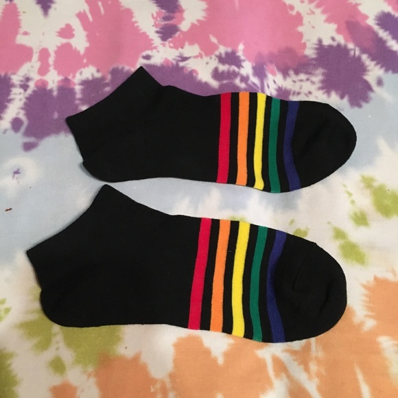 Unisex 🌈 Rainbow Socks - Picture 2 of 3